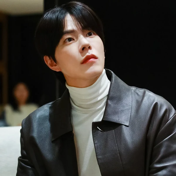 The most loved look of Hong Jonghyun today