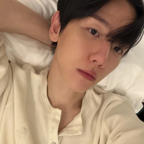 Popular photo full of fans’ love for Baekhyun