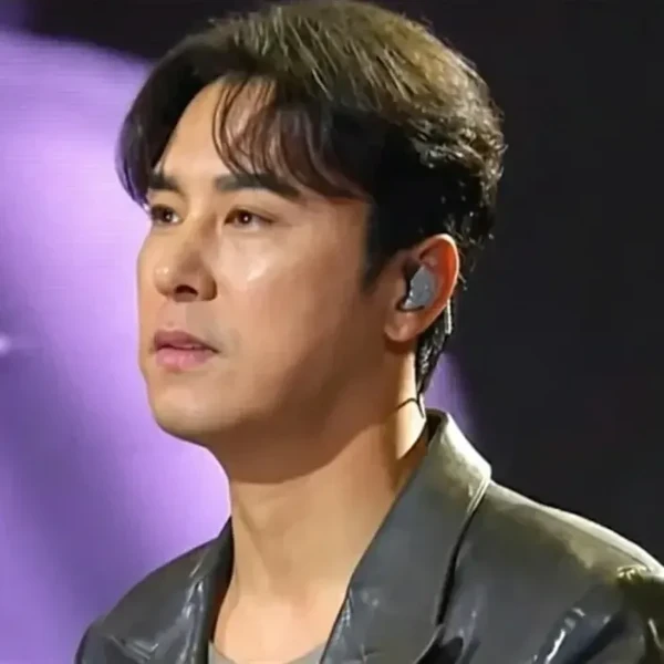Foto populer Jang Minho yang penuh cinta dari penggemar