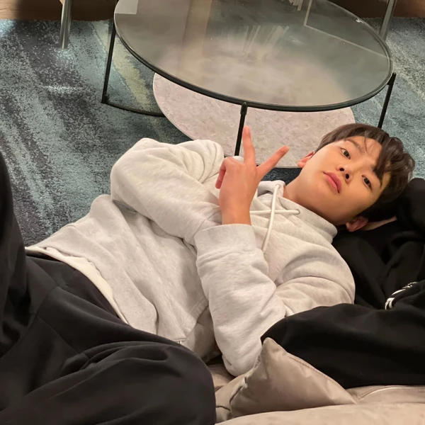 Penampilan Rowoon yang paling disukai hari ini