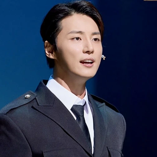 Popular photo full of fans’ love for Yoon Shiyoon