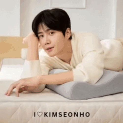 Top moment of Kim Seonho selected by the fandom