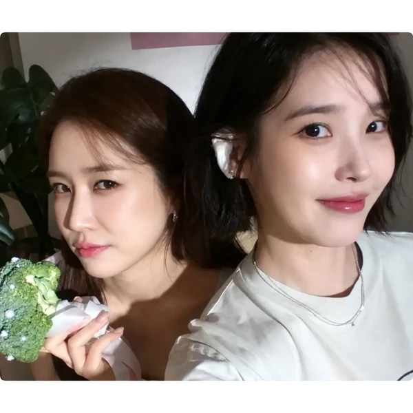The most loved look of Yoo Inna today
