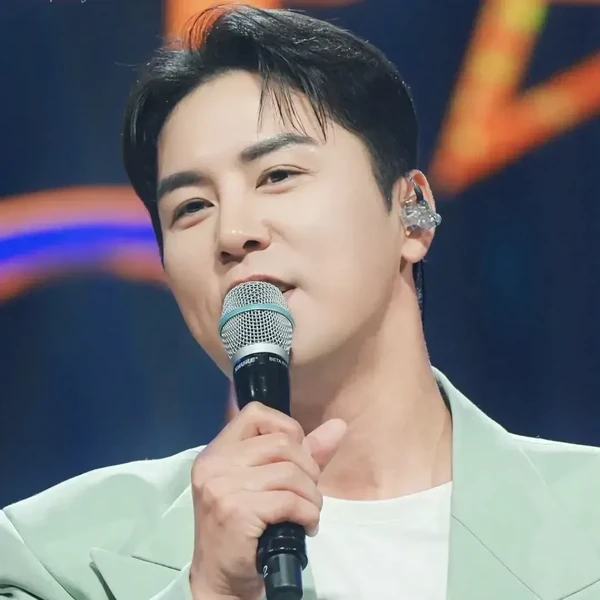 Penampilan Jang Minho yang paling disukai hari ini