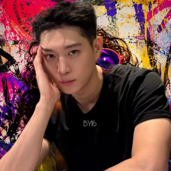 The most loved look of Kim Youngdae today