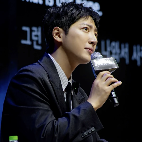 Top moment of Lee Sangyeob chosen by fans