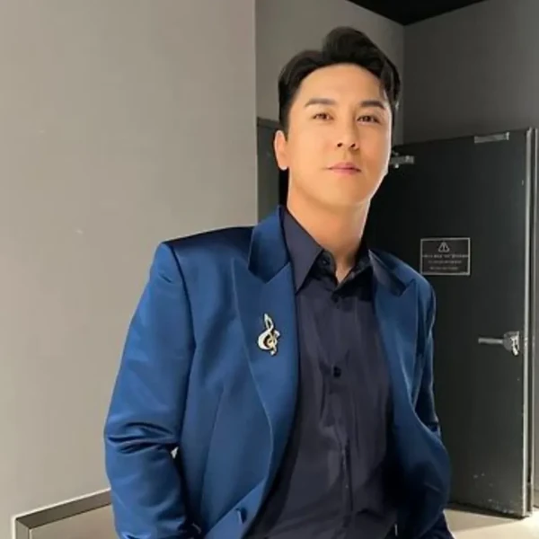 Penampilan Jang Minho yang paling disukai hari ini