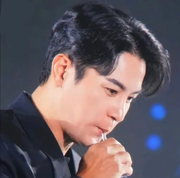 Penampilan Jang Minho yang paling disukai hari ini