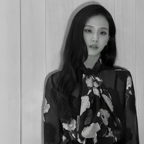 The most loved look of Jisoo (1995) today