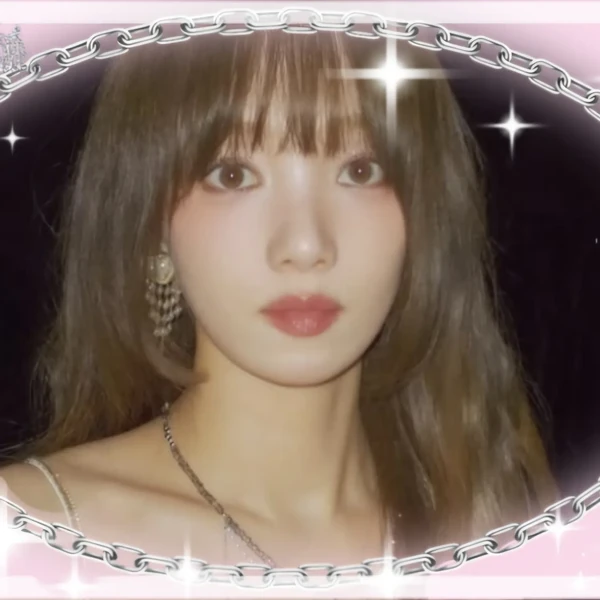 The most loved look of Lee Sungkyung today