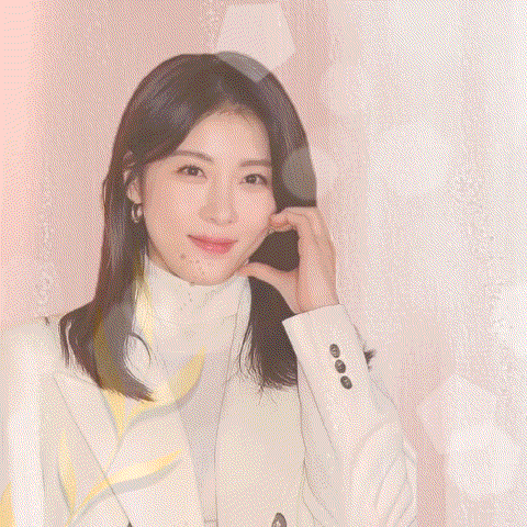 The most loved look of Ha Jiwon today