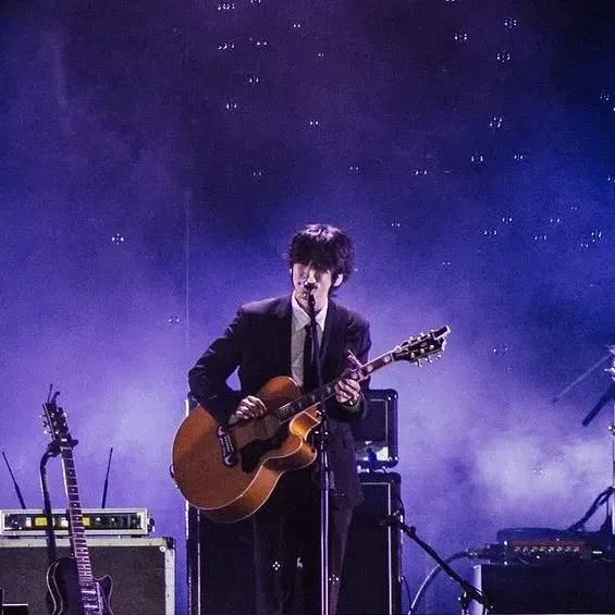 Popular photo full of fans’ love for Lee Seungyoon