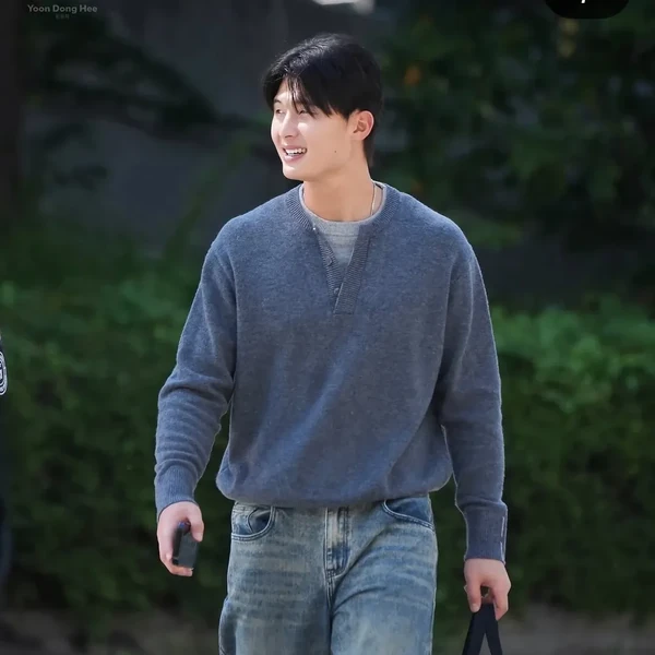 今天在Choeaedol Celeb中最閃耀的Yoon Donghee代表照片