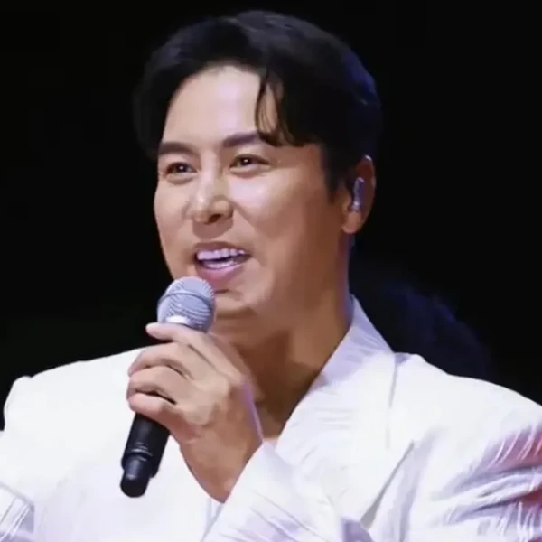 Penampilan Jang Minho yang paling disukai hari ini
