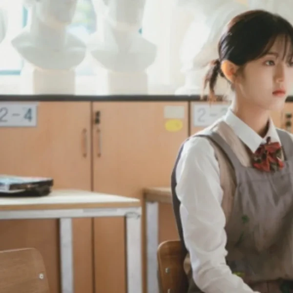 The most loved look of Shin Eunsoo today