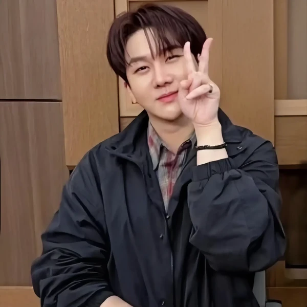 The most loved look of Kim Soochan today