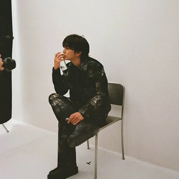 Popular photo full of fans’ love for Yoo Seungho