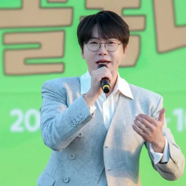 The most loved look of Chungil today