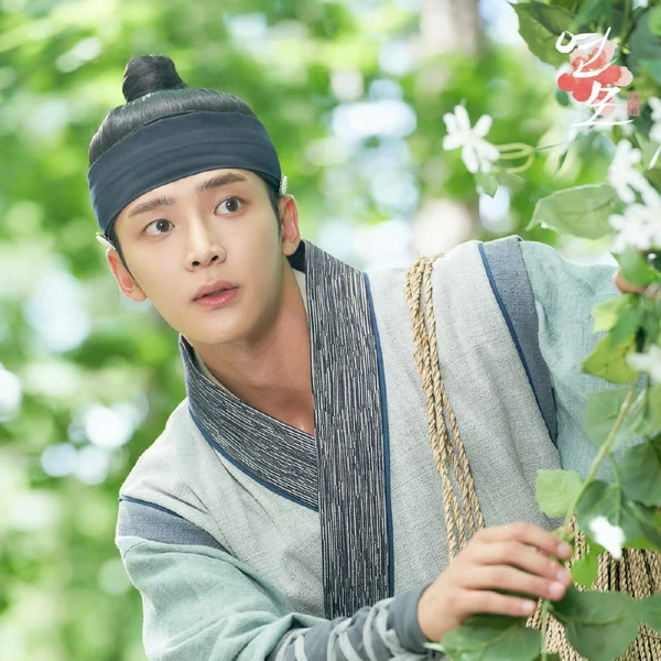 Momen terbaik Rowoon pilihan penggemar