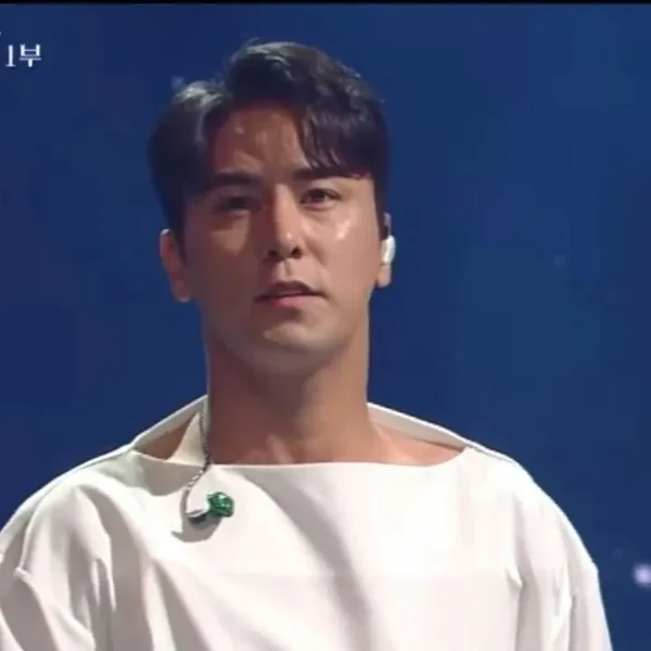 Foto populer Jang Minho yang penuh cinta dari penggemar