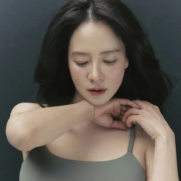 Foto populer Song Jihyo yang penuh cinta dari penggemar
