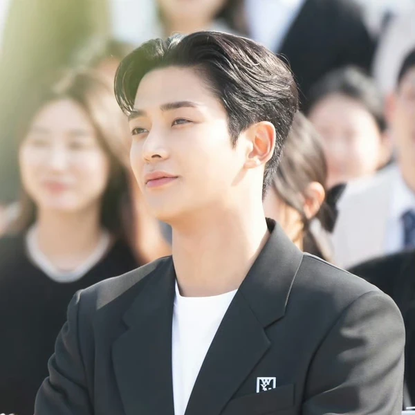Momen terbaik Rowoon pilihan penggemar