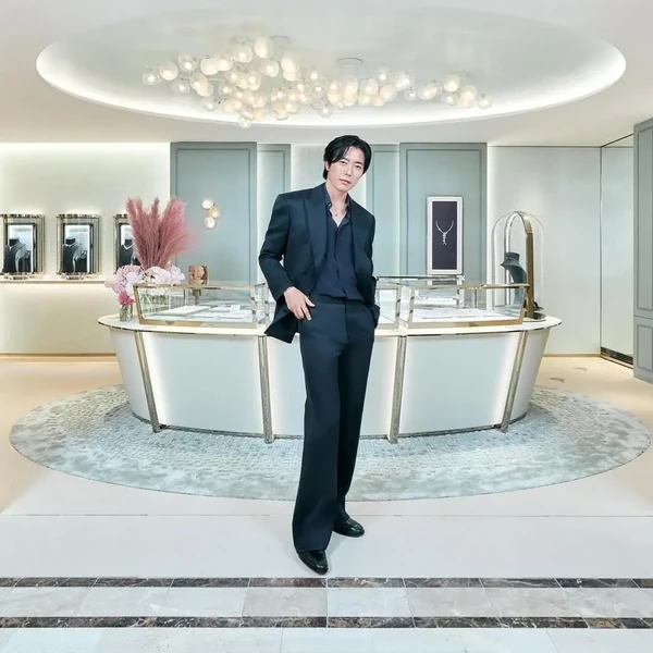 今天最受喜愛的金材昱模樣
