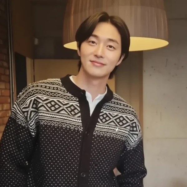 Today’s standout profile photo of Park Seojoon on Choeaedol Celeb