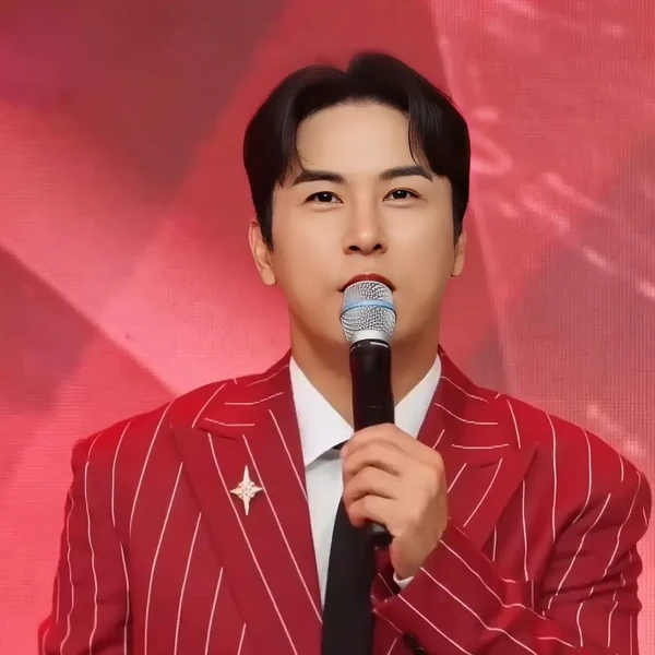 Penampilan Jang Minho yang paling disukai hari ini