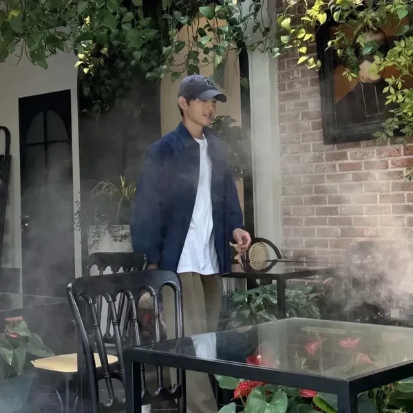 The most loved look of Song Joongki today