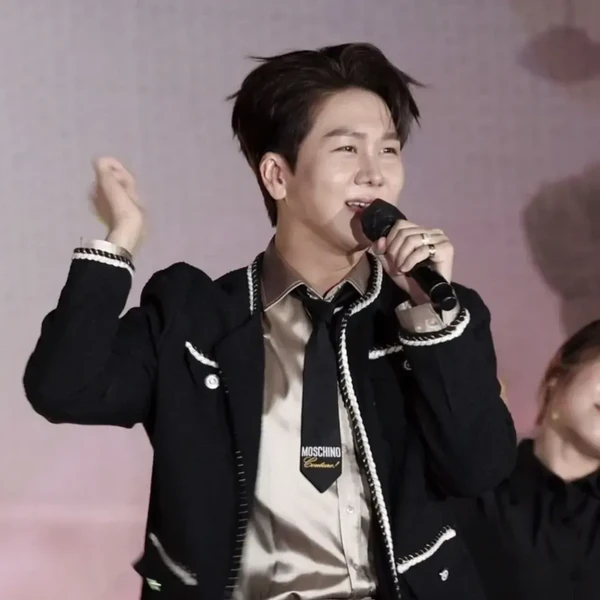 오늘 가장 사랑받은 김수찬의 모습