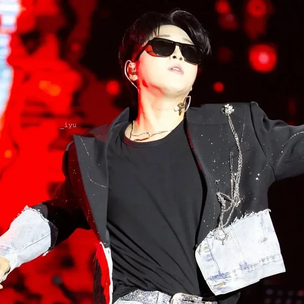 The most loved look of Hwang Yunsung today