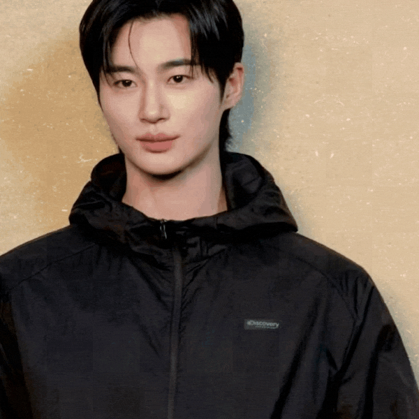 The most loved look of Byeon Wooseok today