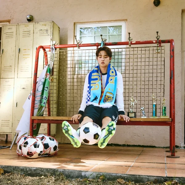 Foto populer Doh Kyungsoo (D.O.) yang penuh cinta dari penggemar