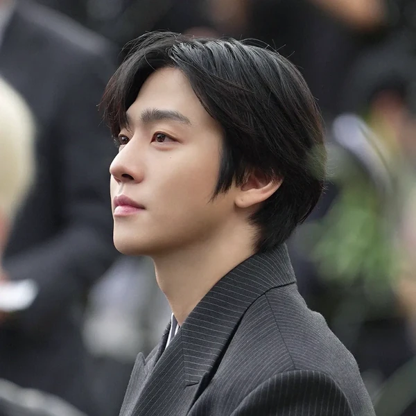 Popular photo full of fans’ love for Ahn Hyoseop