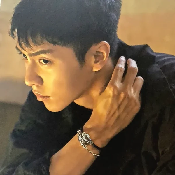 The most loved look of Lee Seunggi today