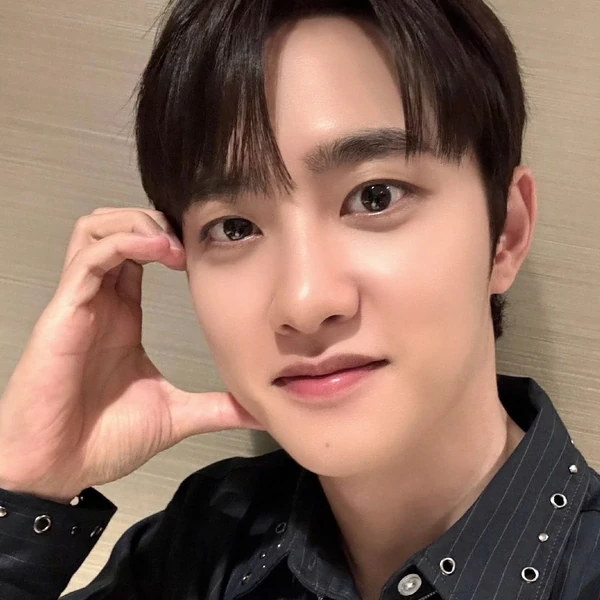 Foto populer Doh Kyungsoo (D.O.) yang penuh cinta dari penggemar