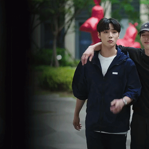 Popular photo full of fans’ love for Seo Kangjun