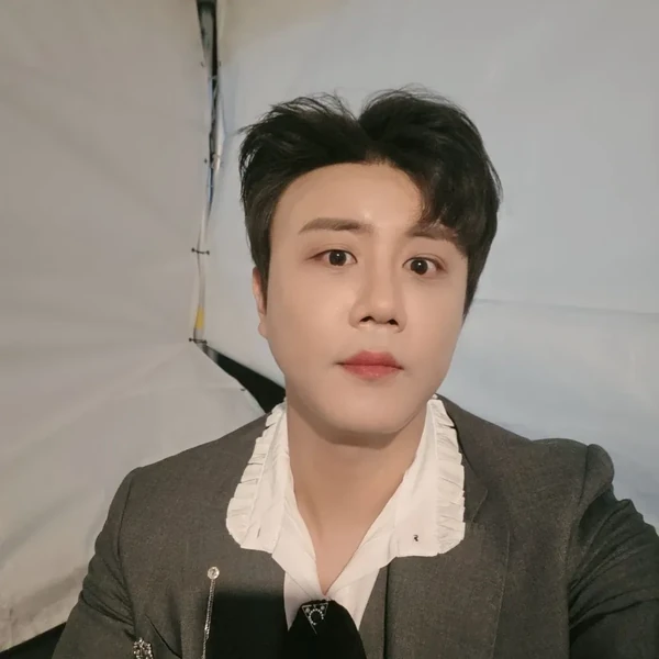The most loved look of Jin Haesung today