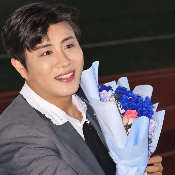 The most loved look of Jin Haesung today
