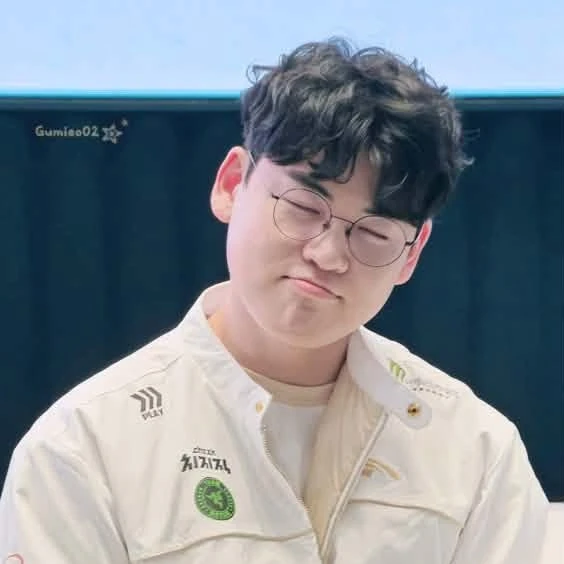 No.1 banner post of Gumayusi created by top fandom