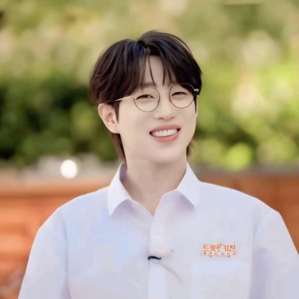 오늘 가장 사랑받은 안성훈의 모습