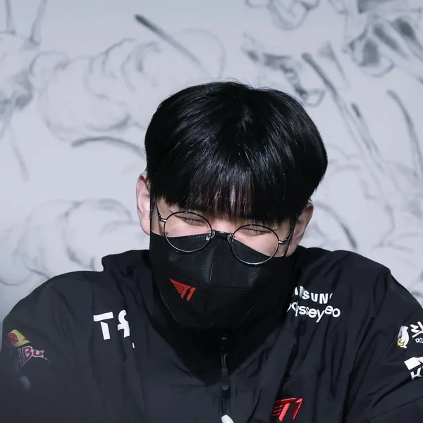 오늘 최애돌셀럽에서 빛나는 오너의 대표 사진