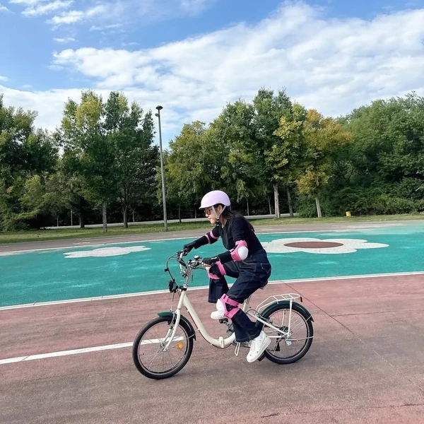充滿粉絲愛的宋歌人人氣照片