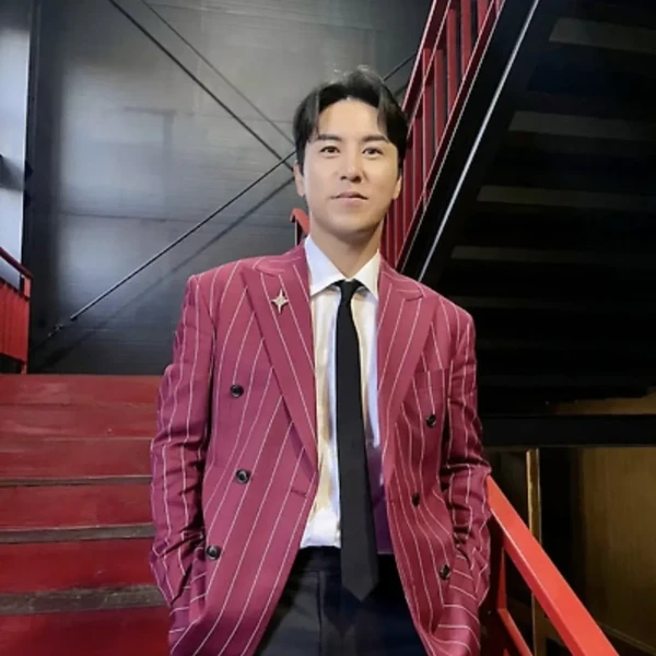 Foto populer Jang Minho yang penuh cinta dari penggemar