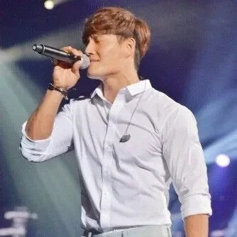 Popular photo full of fans’ love for Kim Jongkook