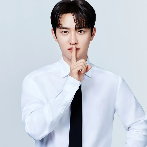 Foto populer Doh Kyungsoo (D.O.) yang penuh cinta dari penggemar