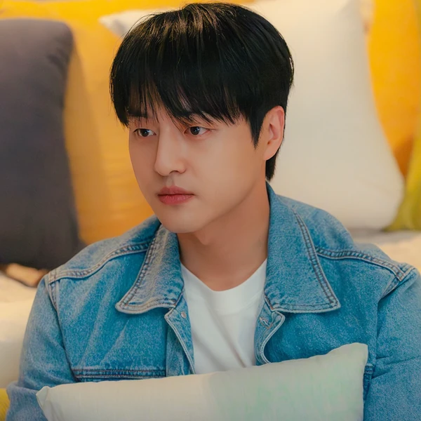 The most loved look of Yang Sejong today
