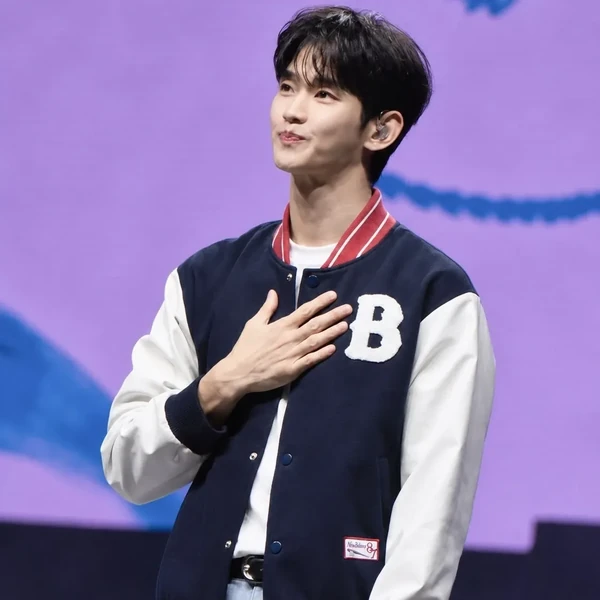 The most loved look of Kim Soohyun today