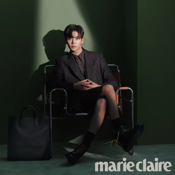 Foto populer Rowoon yang penuh cinta dari penggemar